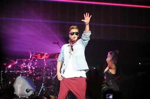 justin bieber is the most followed person on twitter - national hollywood culture 